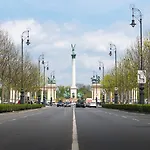 Home, Far Away From * Budapeste