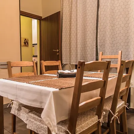 Apartament Home, Far Away From Budapeszt