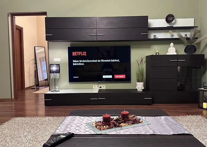 Home, Far Away From Apartmán Budapešť